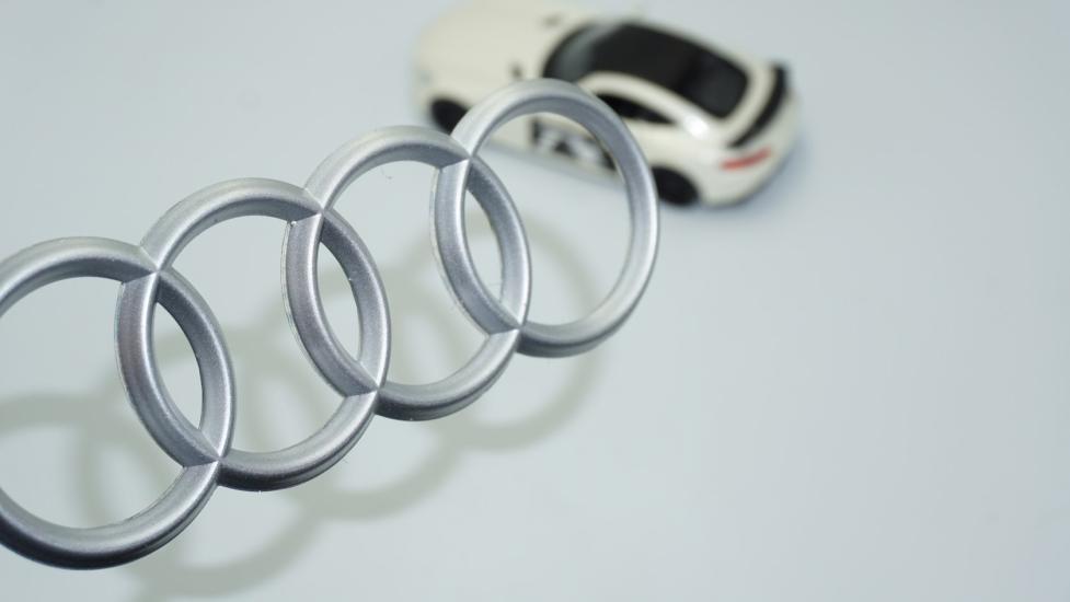 DK Tuning Motor Kapağı Gri Amblem Logosu Audi İle Uyumlu
