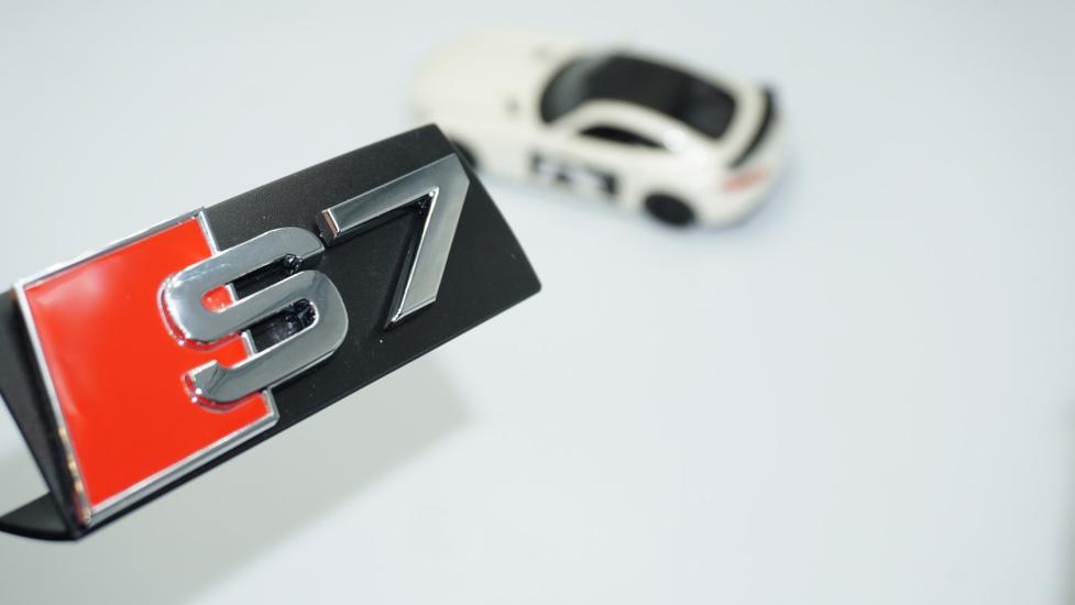 DK Tuning S7 Gümüş Kırmızı 3D Ön Panjur Logo Audi İle Uyumlu